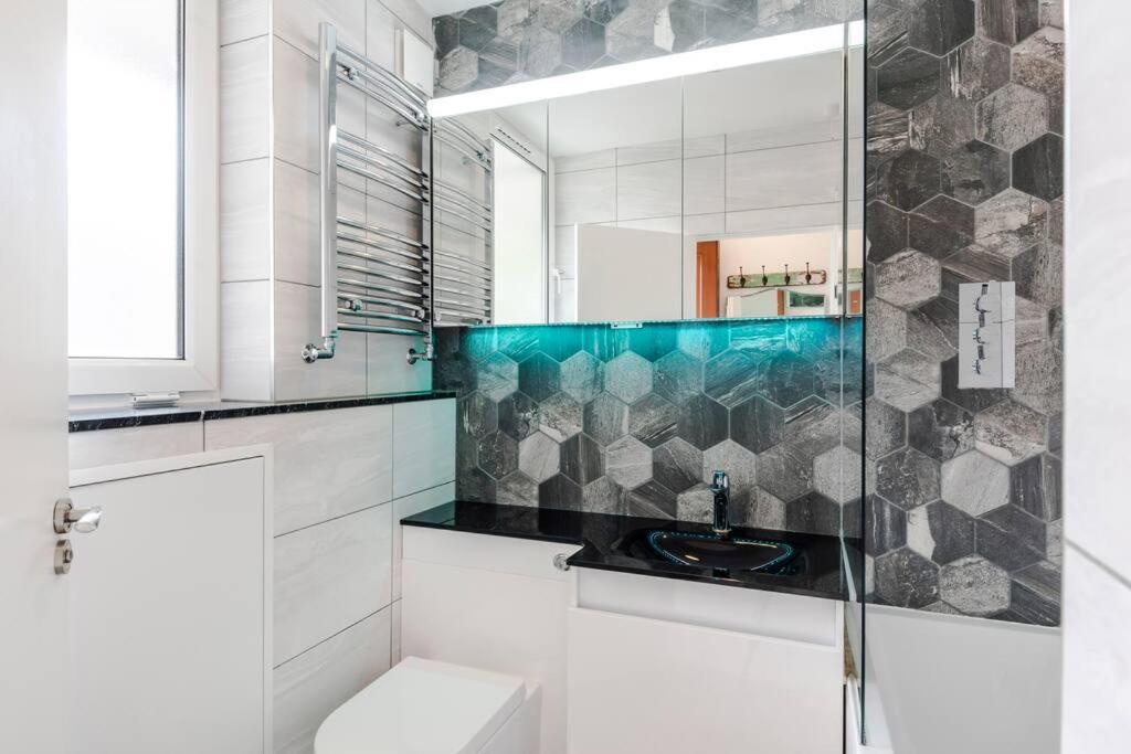 The Clarence, Central London Apartment W/ Wifi Dış mekan fotoğraf