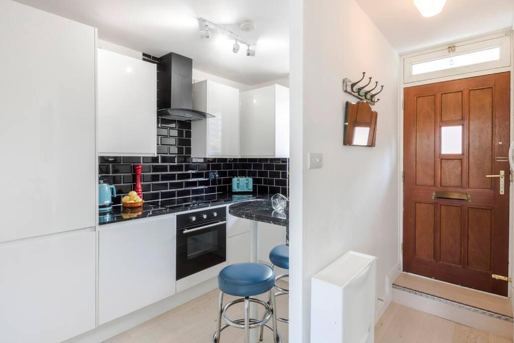 The Clarence, Central London Apartment W/ Wifi Dış mekan fotoğraf